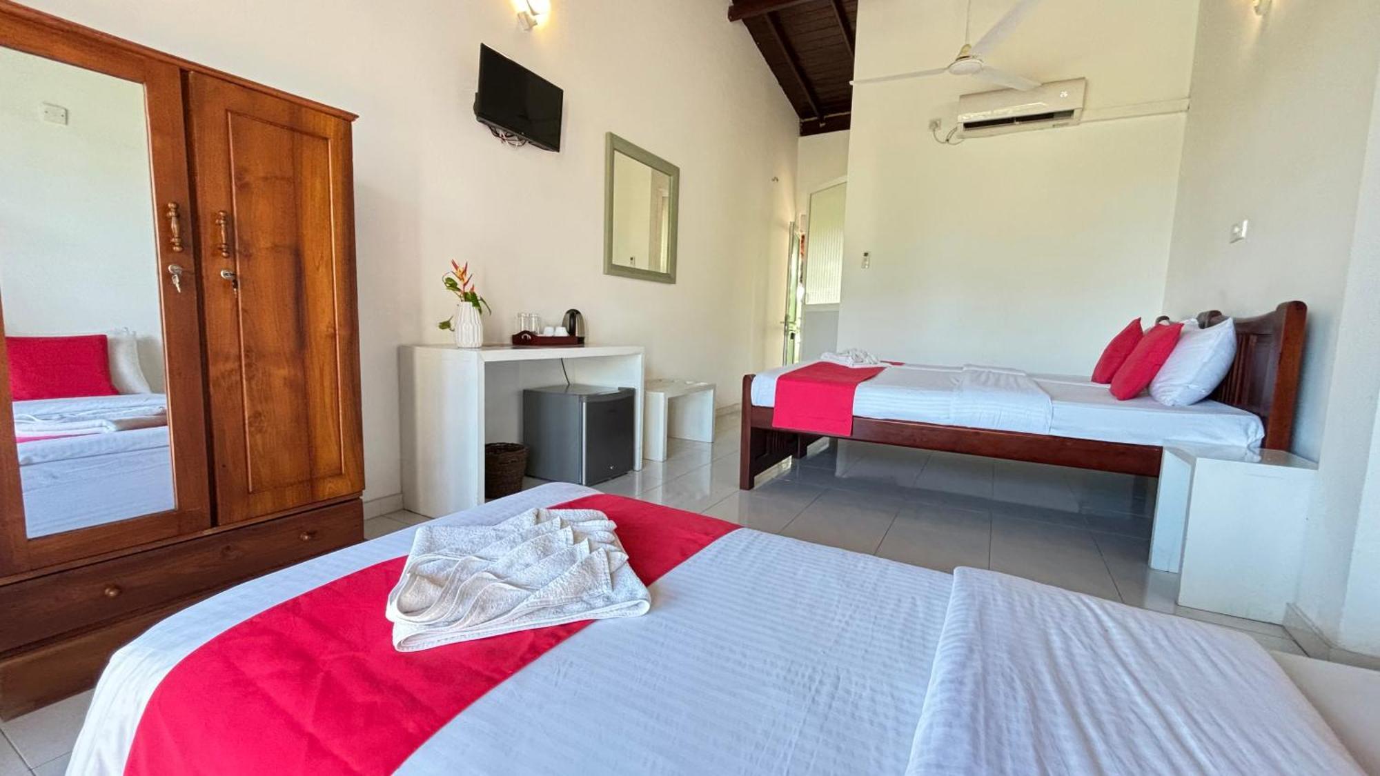Chill Hill Hikkaduwa Hotell Eksteriør bilde
